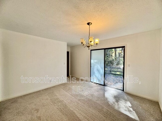 Building Photo - 136 Atwood Dr