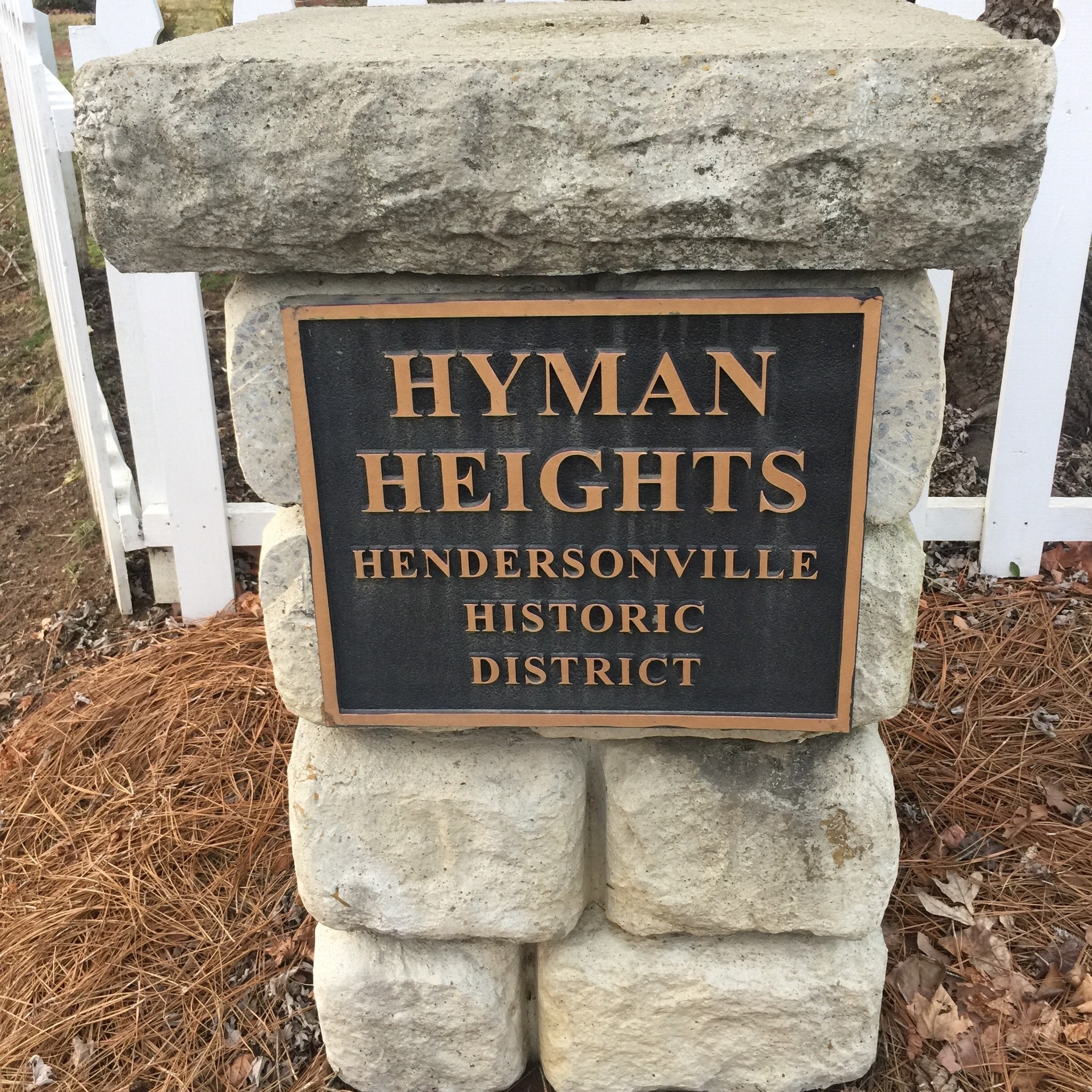 Building Photo - 1310 Hyman Ave