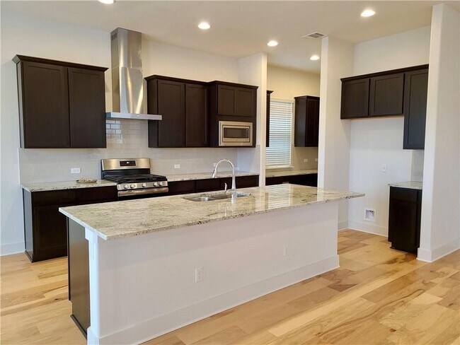 Building Photo - 1265 Summerbrooke Cir