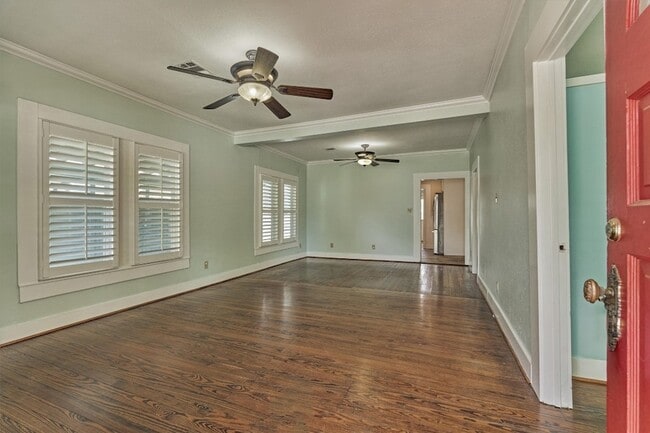 Building Photo - 711 Granberry St