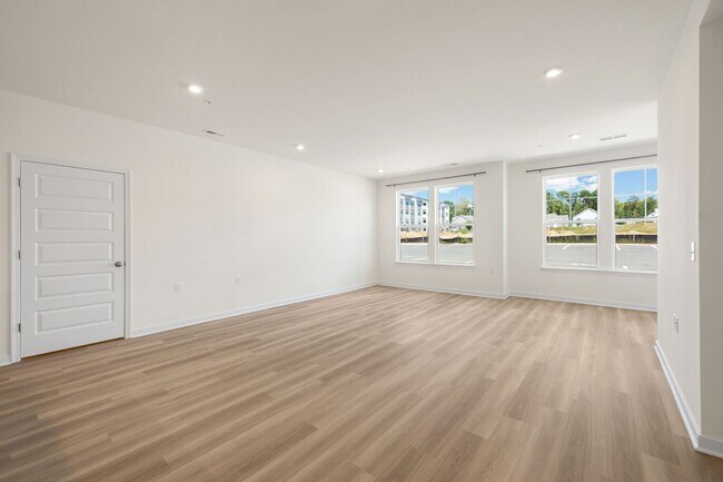 Building Photo - Brand New 2 Bedroom Condo Located in Midlothian!!!! MOVE IN SPECIAL* HALF OFF FIRST MONTHS RENT