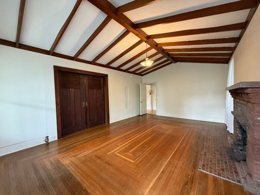 Building Photo - 3-Bedroom House with Laundry and SunRoom Close to University of Washington