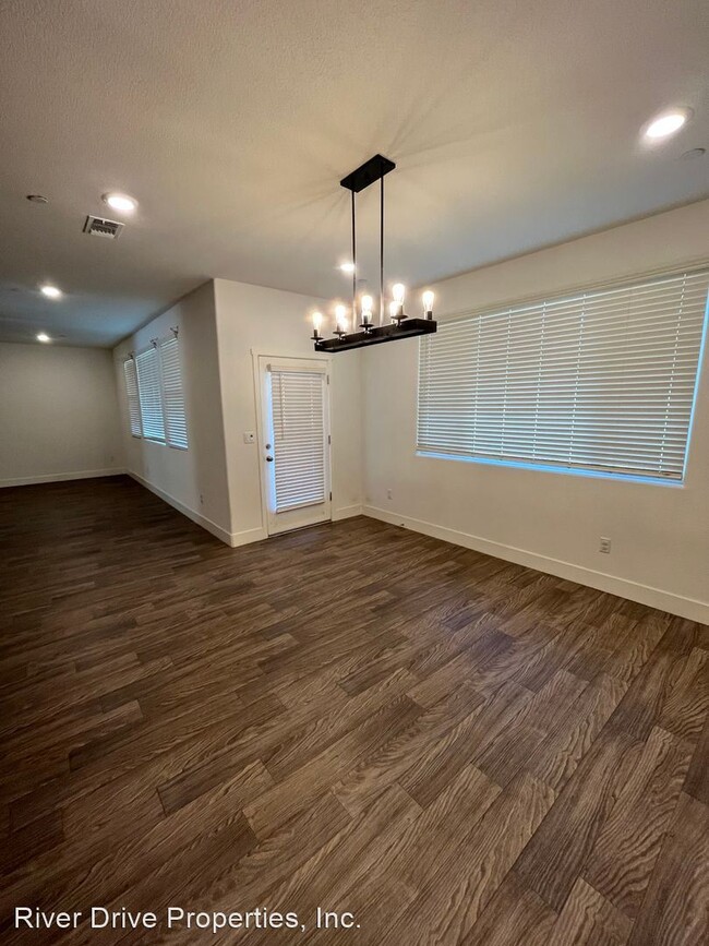 Building Photo - 4 br, 3 bath House - 2331 Explorador Drive