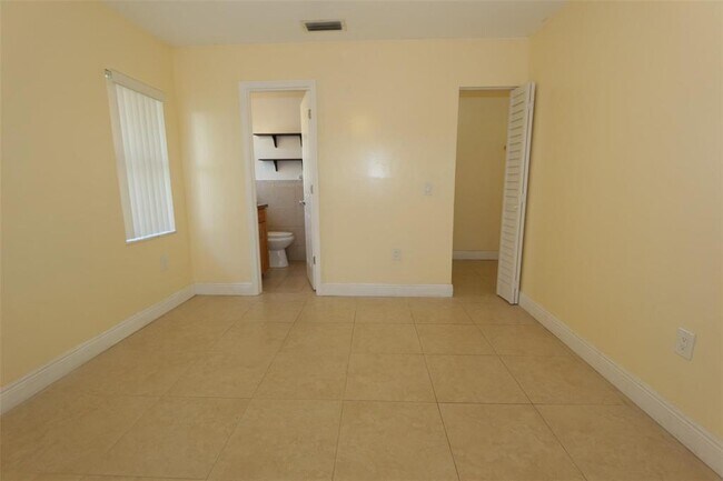 Building Photo - 2987 NW 110th Ave