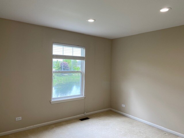 Building Photo - 372 Pine Lake Cir