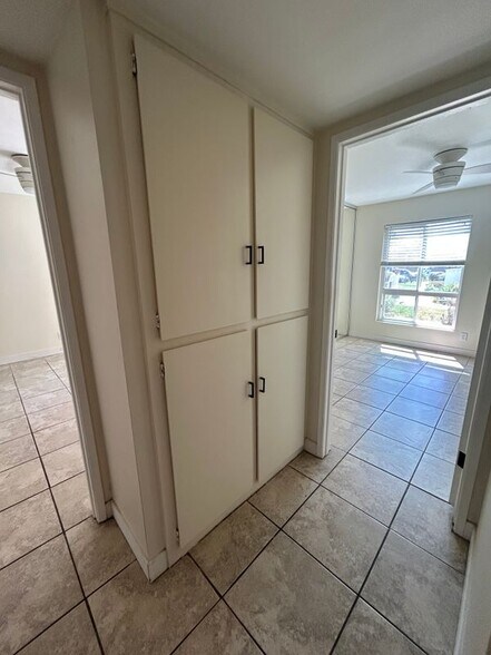 Building Photo - 1300 Saratoga Ave