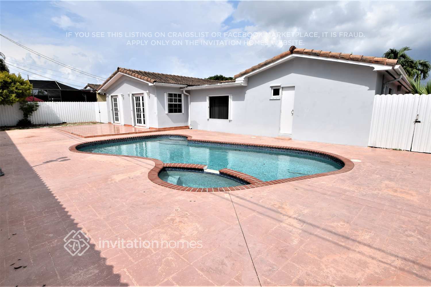 Building Photo - 1720 SW 98th Ct