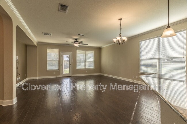 Building Photo - 693 Pond Springs