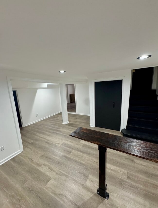 Building Photo - 5510 N Spaulding Ave