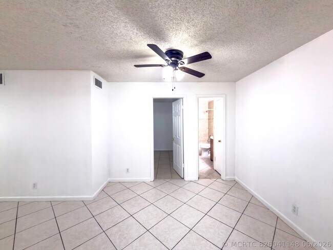 Building Photo - 4109 Riverside Dr