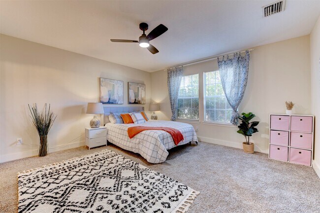 Building Photo - 3818 E Traditions Ct