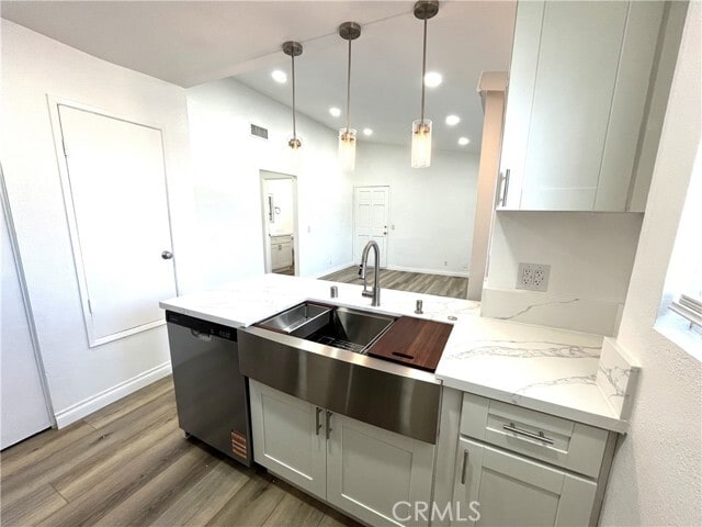 Building Photo - 14030 McClure Ave