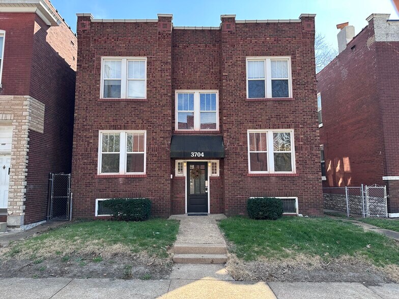 Building Photo - 3704 Fairview Ave