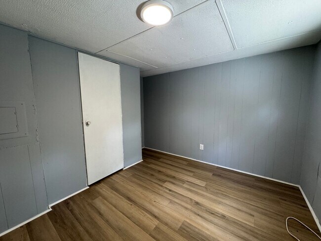 Building Photo - 3 Bedroom / 2 Bath Single-Wide Home – Live Oak, FL