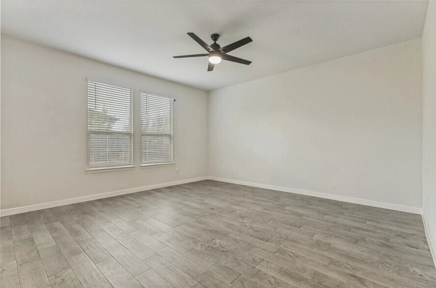 Building Photo - 9125 Highland Orchard Dr