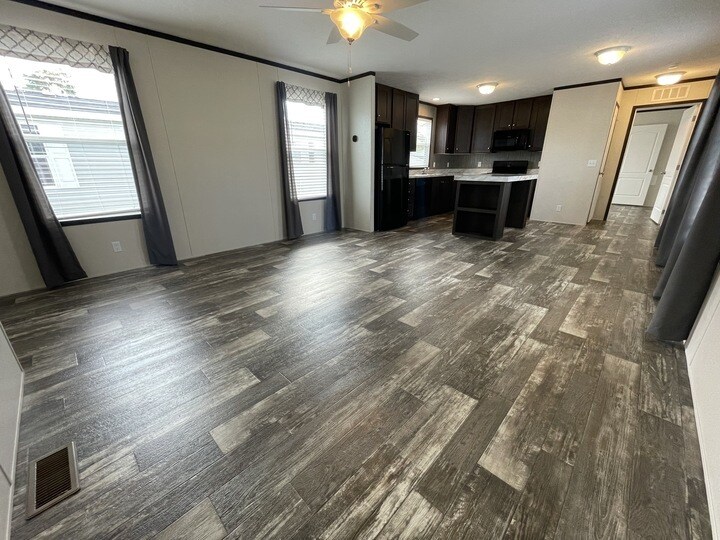 Building Photo - 38087 Johannes Dr