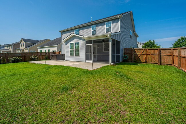 Building Photo - 201 Bigleaf Ct