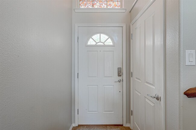Building Photo - 13600 Breton Ridge St