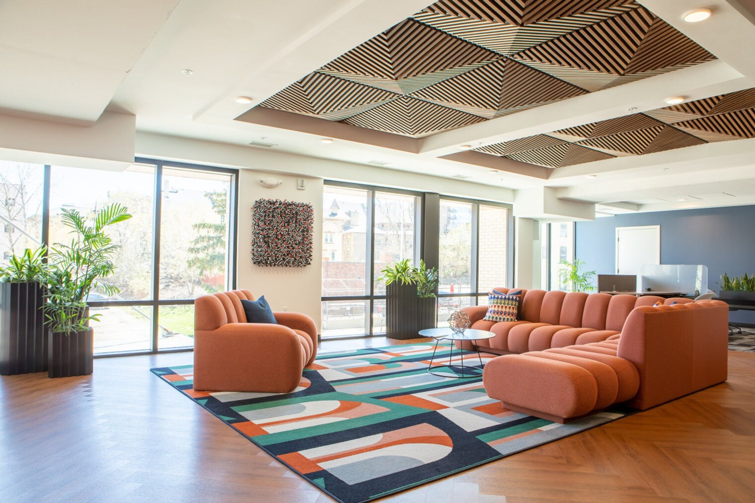 Building Photo - 1237 N Van Buren St