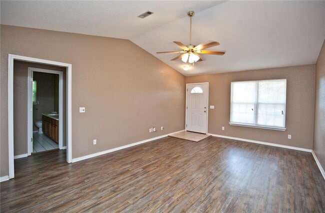 Building Photo - 235 Sundown Dr