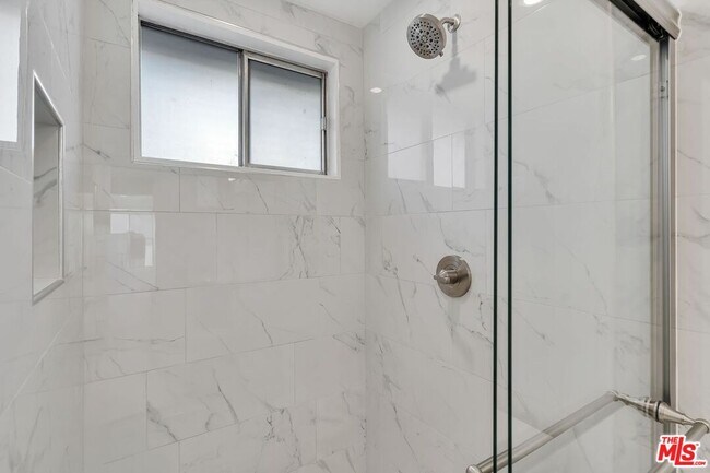 Building Photo - 220 S Gale Dr