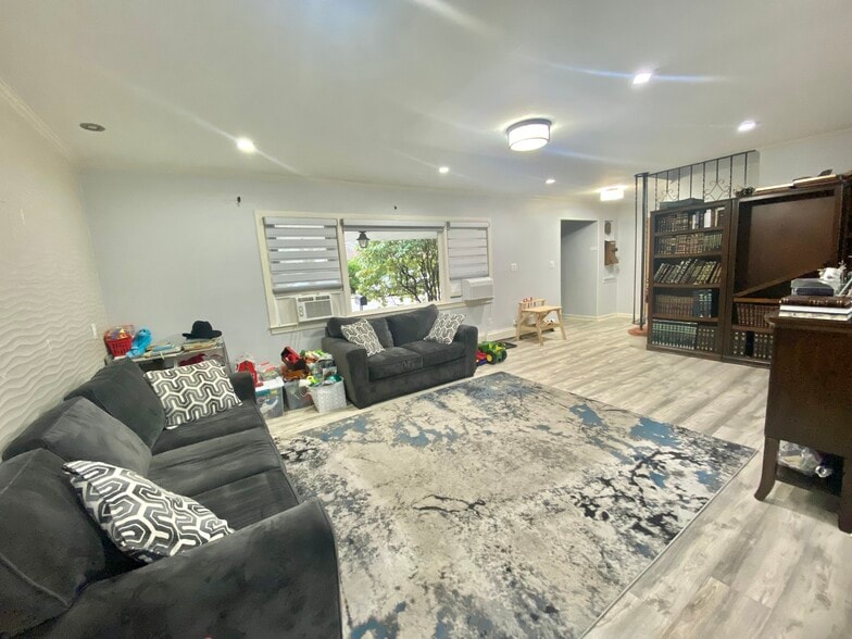 Building Photo - 107 Baker Hill Rd