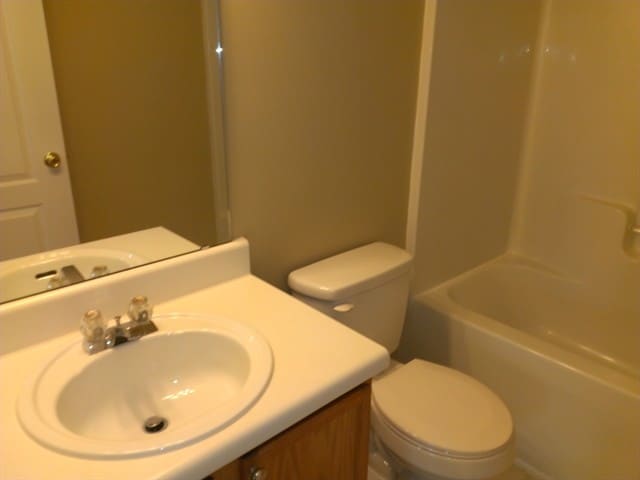 Building Photo - 4001 Crowfield Dr