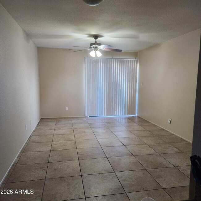 Building Photo - 835 N Granite Reef Rd