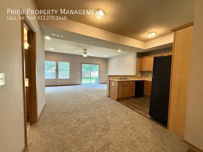 Building Photo - 878 S Woodson Ct