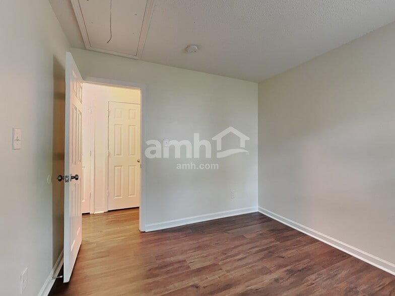 Building Photo - 4705 Silverdene St