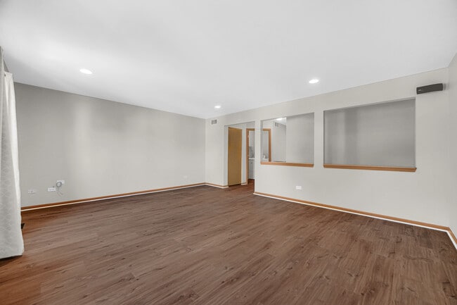 Building Photo - 5005 Corning Ct