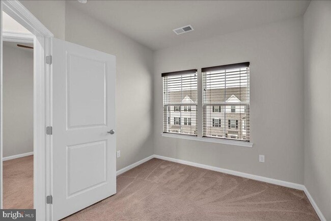 Building Photo - 2 Kohlmyer Dr