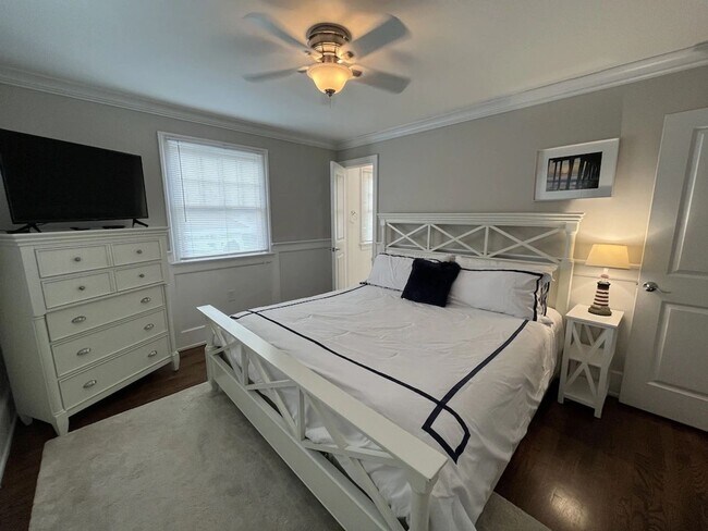 Building Photo - Avalon Bayside Condo - Sleeps 8 - Winter Rental Only