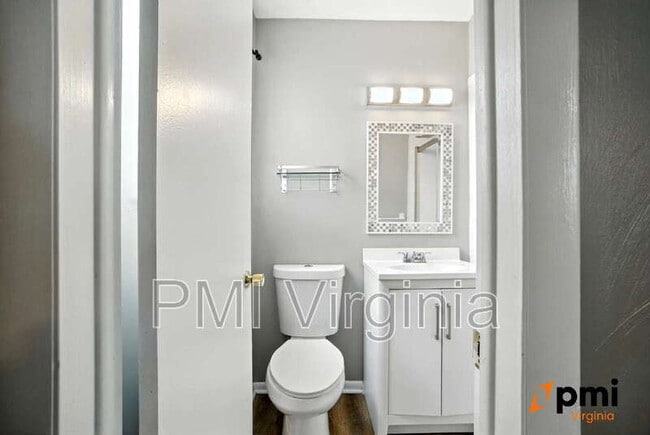 Building Photo - 3100 Kenelm Dr