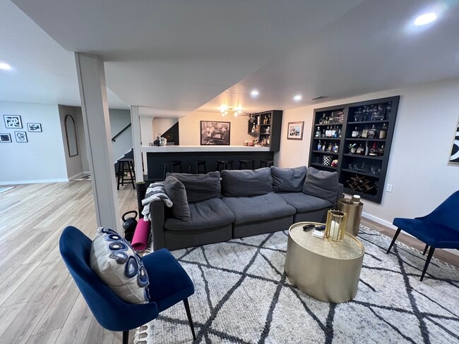 Family room - 18 Tennyson Rd