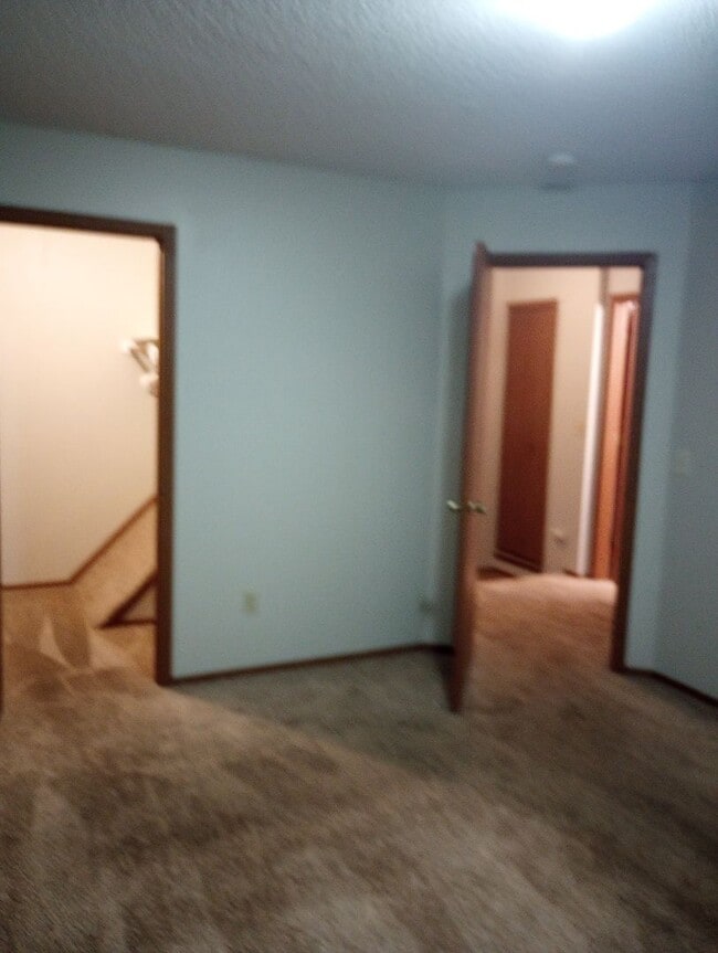 Building Photo - Two Bedroom Townhome