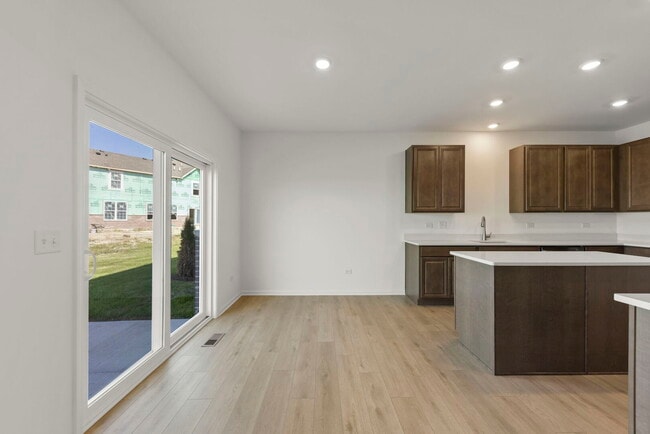 Building Photo - 7705 Nightshade Ln