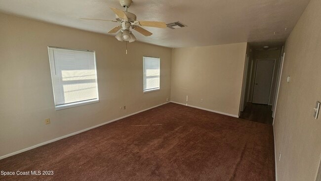 Building Photo - 644 Wisteria Dr