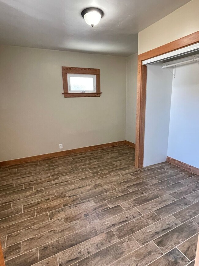Building Photo - Charming Southside Home
