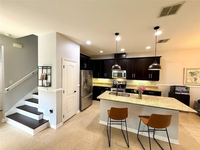 Building Photo - 2656 River Landing Dr