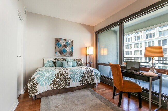 Building Photo - 130 N Garland Ct