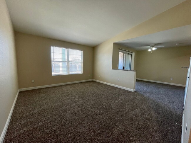 Building Photo - Gorgeous 2nd Floor Unit-Available SOON!