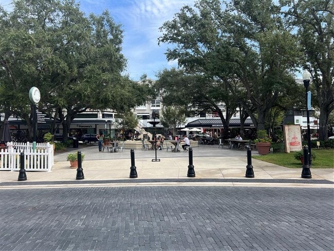 Building Photo - 800 S Dakota Ave