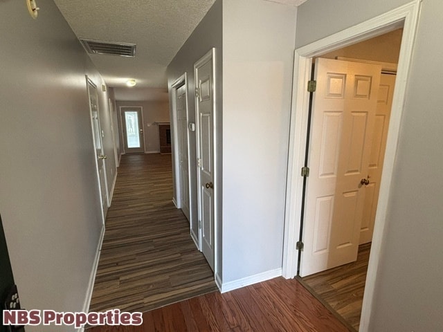 Building Photo - 8032 Stablegate Way