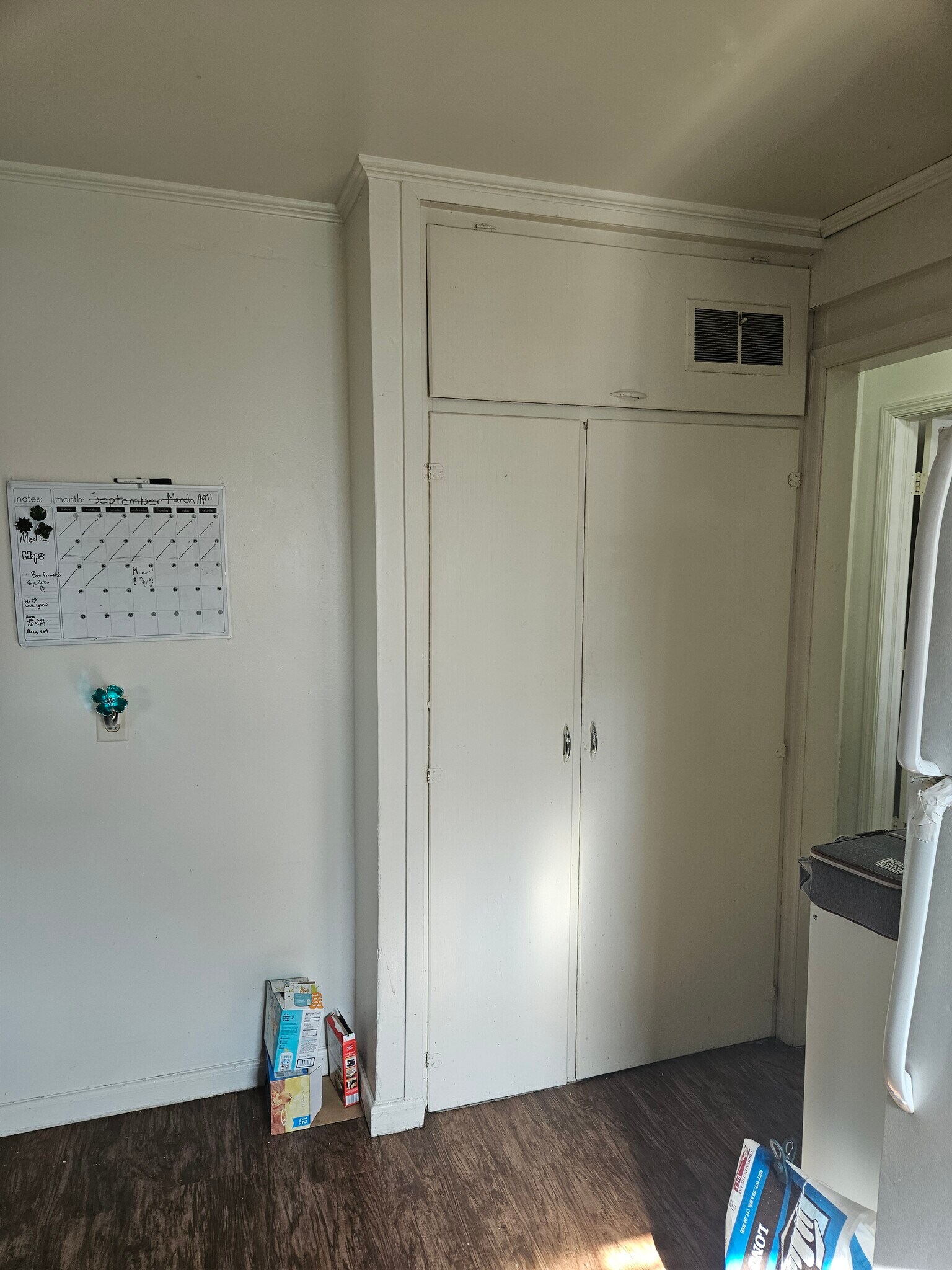 Bedroom 3c - 329 W Benton St