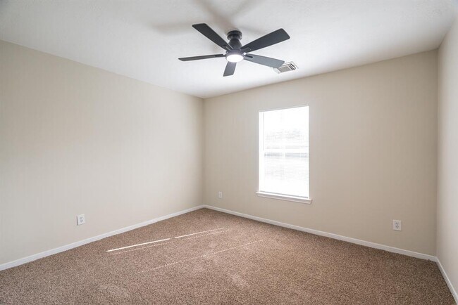 Building Photo - 21502 Trilby Way