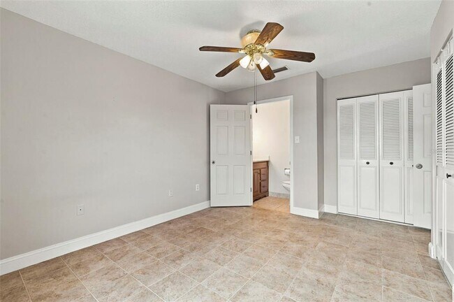 Building Photo - 2700 Bayshore Blvd