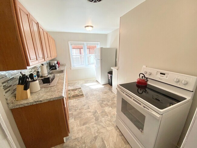 Building Photo - 2199 Cranston Rd