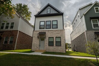 Building Photo - Brand New 2 BR Townhomes