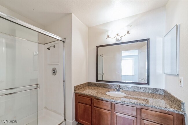 Building Photo - 7200 W Pirates Cove Rd